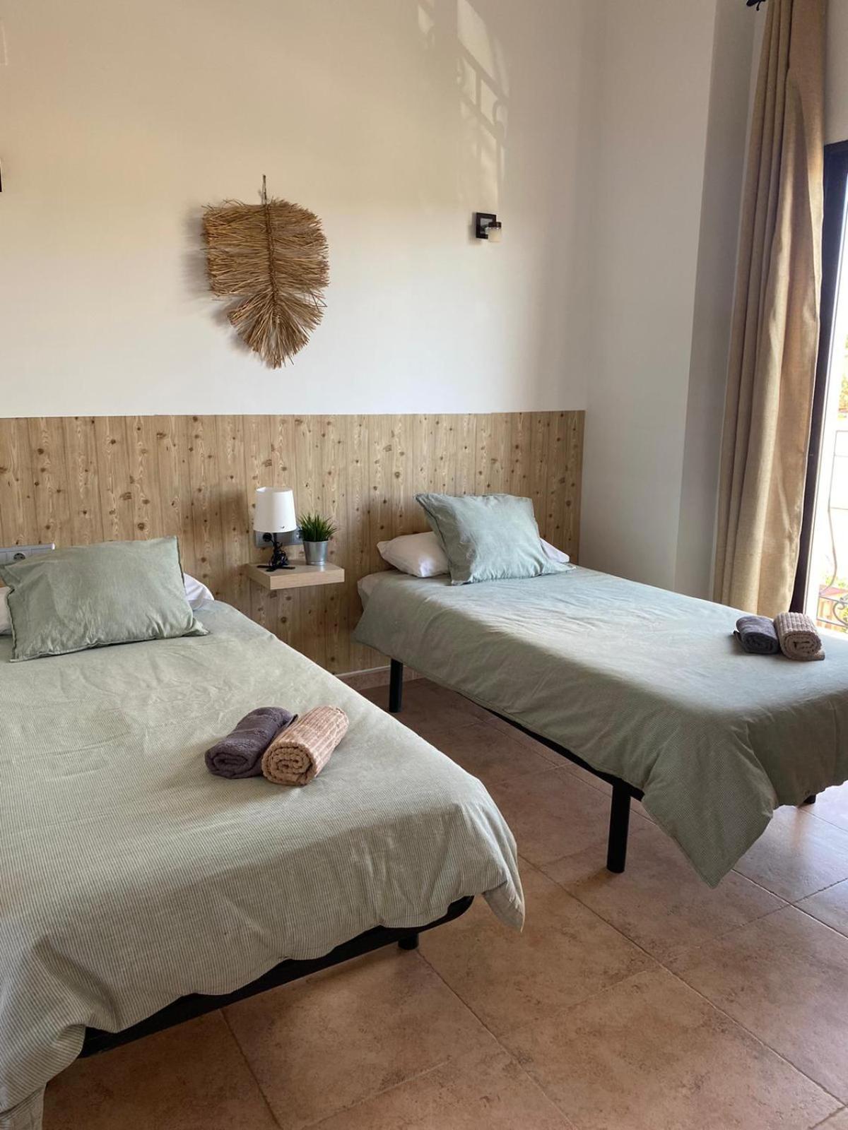 Hostal Espai Mediterrani Ла-Побла-де-Вальбона Екстер'єр фото
