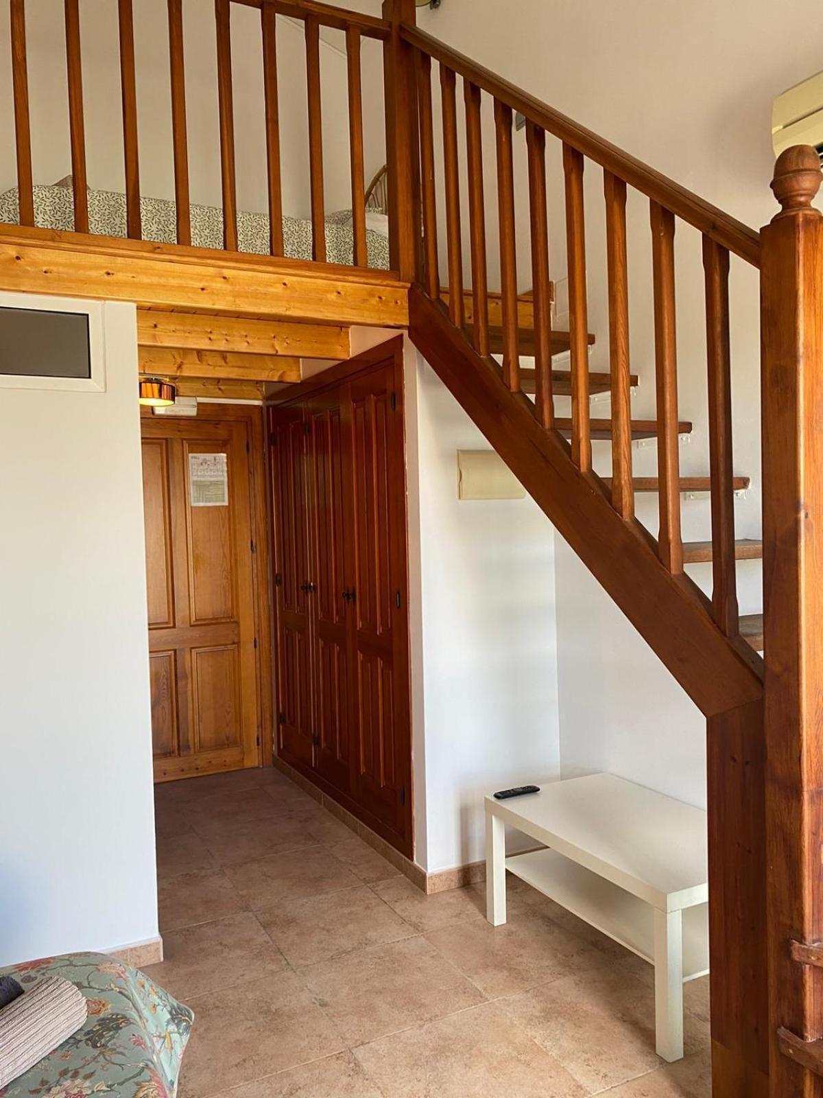 Hostal Espai Mediterrani Ла-Побла-де-Вальбона Екстер'єр фото