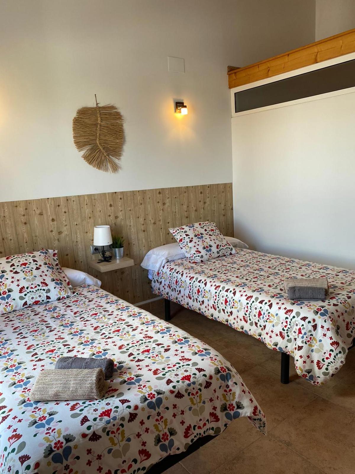 Hostal Espai Mediterrani Ла-Побла-де-Вальбона Екстер'єр фото